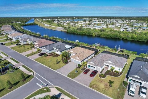 House in Port Charlotte, Florida 4 bedrooms, 219.81 sq.m. № 1791887 - photo 7