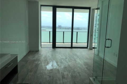 Copropriété à vendre à Miami, Floride: 2 chambres, 99.13 m2 № 2022606 - photo 14