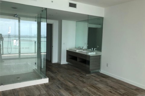Copropriété à vendre à Miami, Floride: 2 chambres, 99.13 m2 № 2022606 - photo 6