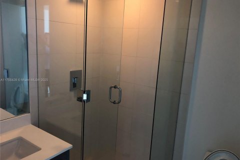 Copropriété à vendre à Miami, Floride: 2 chambres, 99.13 m2 № 2022606 - photo 10