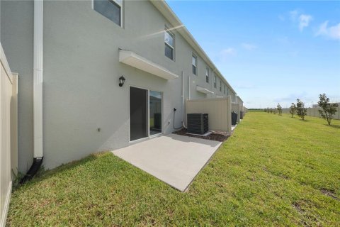 Townhouse in Lakeland, Florida 3 bedrooms, 136.01 sq.m. № 2210400 - photo 14
