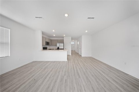 Townhouse in Lakeland, Florida 3 bedrooms, 136.01 sq.m. № 2210400 - photo 5