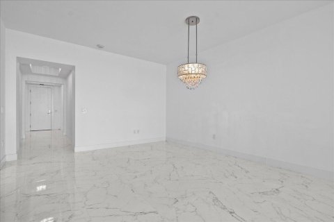 Купить кондоминиум в Норт-Палм-Бич, Флорида 3 комнаты, 227.15м2, № 2086289 - фото 14