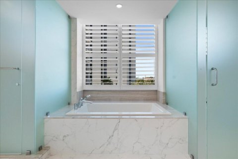 Купить кондоминиум в Норт-Палм-Бич, Флорида 3 комнаты, 227.15м2, № 2086289 - фото 26