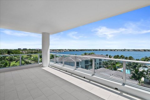 Купить кондоминиум в Норт-Палм-Бич, Флорида 3 комнаты, 227.15м2, № 2086289 - фото 10