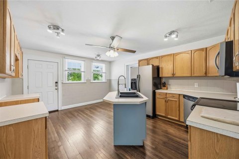 Casa en venta en Punta Gorda, Florida, 3 dormitorios, 168.25 m2 № 2210534 - foto 4