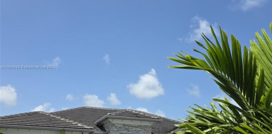 Villa ou maison à Miami, Floride 4 chambres, 214.6 m2 № 1880386