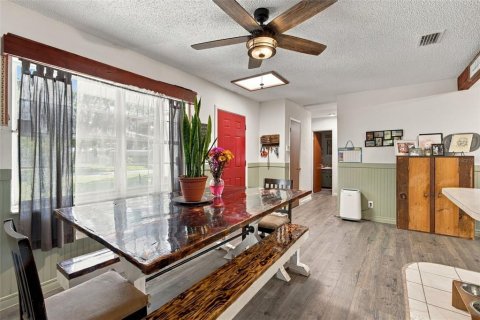 Villa ou maison à vendre à Crescent City, Floride: 4 chambres, 167.97 m2 № 2431903 - photo 5