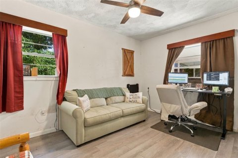 Villa ou maison à vendre à Crescent City, Floride: 4 chambres, 167.97 m2 № 2431903 - photo 3