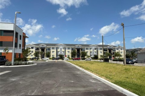 Villa ou maison à vendre à Miami, Floride: 3 chambres, 74.32 m2 № 1816424 - photo 27