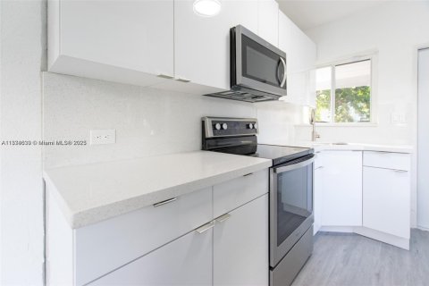 Villa ou maison à vendre à Miami, Floride: 3 chambres, 74.32 m2 № 1816424 - photo 20