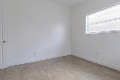 Apartment in Fort Lauderdale, Florida 2 bedrooms, 138.24 sq.m. № 2250681 - photo 8
