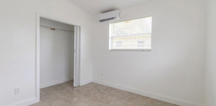 Apartment in Fort Lauderdale, Florida 2 bedrooms, 138.24 sq.m. № 2250681