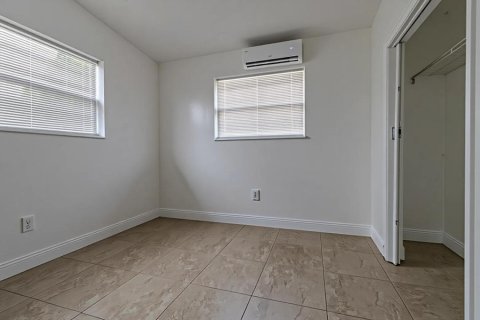 Apartment in Fort Lauderdale, Florida 2 bedrooms, 138.24 sq.m. № 2250681 - photo 7