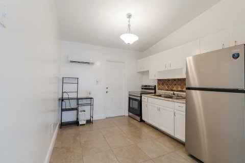 Apartment in Fort Lauderdale, Florida 2 bedrooms, 138.24 sq.m. № 2250681 - photo 4