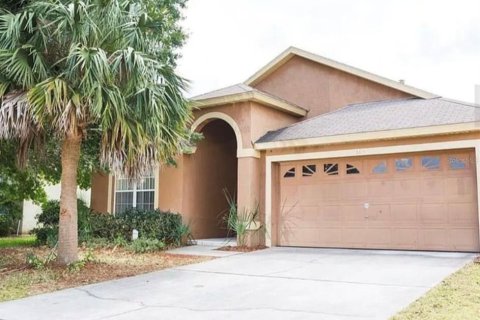 Villa ou maison à louer à Kissimmee, Floride: 5 chambres, 198.44 m2 № 2119122 - photo 2