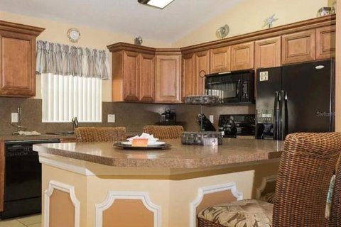 Villa ou maison à louer à Kissimmee, Floride: 5 chambres, 198.44 m2 № 2119122 - photo 6