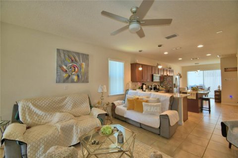 Casa en venta en Kissimmee, Florida, 3 dormitorios, 144.37 m2 № 2115406 - foto 14
