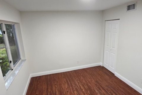 Townhouse in Plantation, Florida 3 bedrooms, 139.73 sq.m. № 1978893 - photo 11