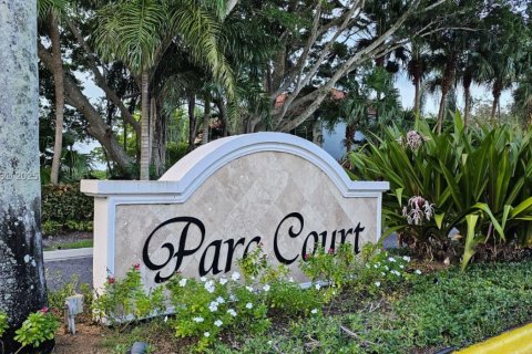 Townhouse in Plantation, Florida 3 bedrooms, 139.73 sq.m. № 1978893 - photo 30