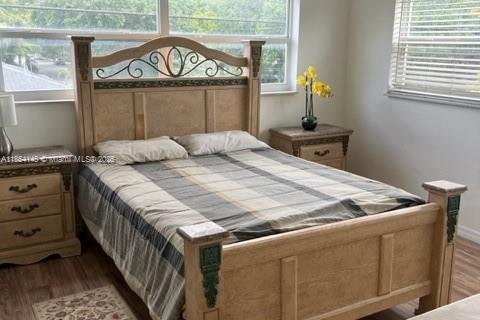 Condo in Hollywood, Florida, 2 bedrooms  № 1871990 - photo 13