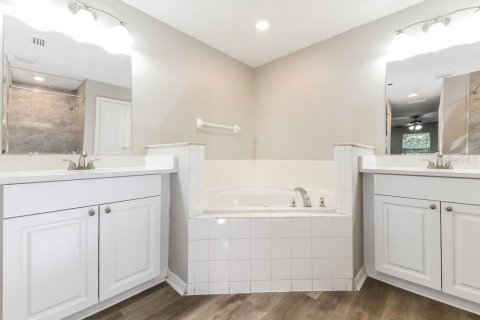 House in Kissimmee, Florida 3 bedrooms, 162.21 sq.m. № 1886201 - photo 11