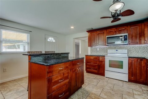 Casa en alquiler en Largo, Florida, 3 dormitorios, 115.2 m2 № 1903055 - foto 10