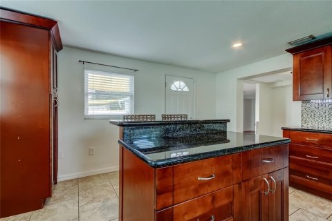 Casa en alquiler en Largo, Florida, 3 dormitorios, 115.2 m2 № 1903055 - foto 9