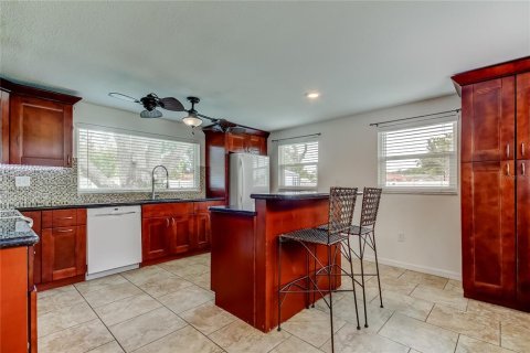 Casa en alquiler en Largo, Florida, 3 dormitorios, 115.2 m2 № 1903055 - foto 8