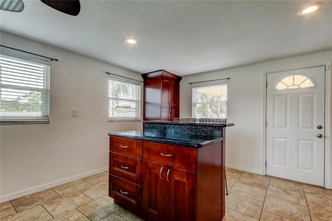 Casa en alquiler en Largo, Florida, 3 dormitorios, 115.2 m2 № 1903055 - foto 11