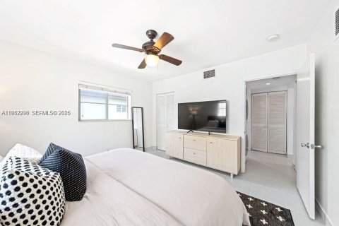 Снять в аренду кондоминиум в Майами-Бич, Флорида 1 спальня, 57.69м2, № 2006626 - фото 12