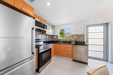 Снять в аренду кондоминиум в Майами-Бич, Флорида 1 спальня, 57.69м2, № 2006626 - фото 9