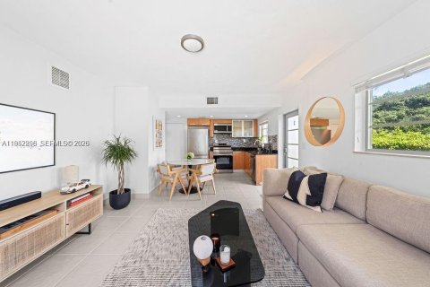 Снять в аренду кондоминиум в Майами-Бич, Флорида 1 спальня, 57.69м2, № 2006626 - фото 3