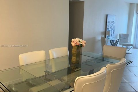 Copropriété à louer à Surfside, Floride: 1 chambre, 85.28 m2 № 1963045 - photo 8