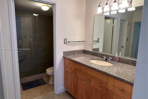 Copropriété à louer à Surfside, Floride: 1 chambre, 85.28 m2 № 1963045 - photo 12