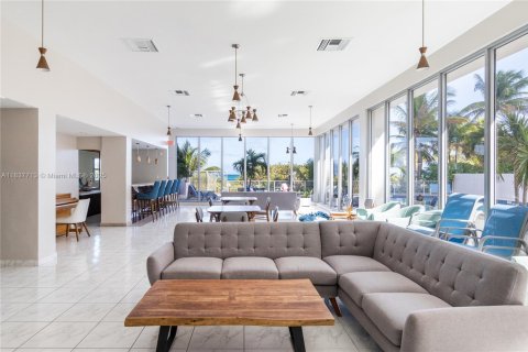 Copropriété à louer à Surfside, Floride: 1 chambre, 85.28 m2 № 1963045 - photo 4