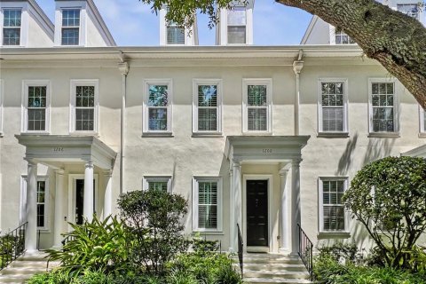 Touwnhouse à Celebration, Floride 4 chambres, 261.61 m2 № 2306827