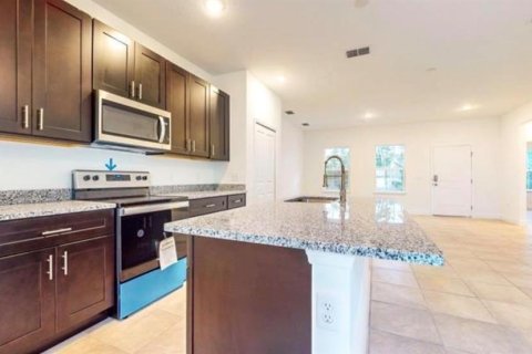 House in Ocala, Florida 4 bedrooms, 146.6 sq.m. № 2122826 - photo 11