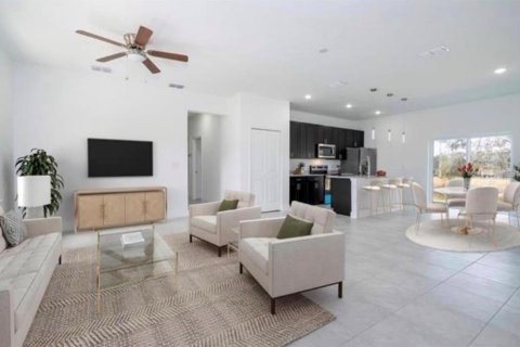 House in Ocala, Florida 4 bedrooms, 146.6 sq.m. № 2122826 - photo 4
