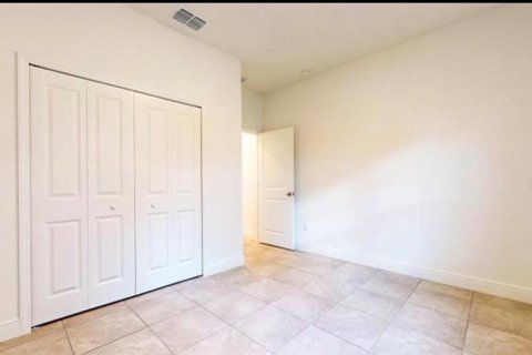 House in Ocala, Florida 4 bedrooms, 146.6 sq.m. № 2122826 - photo 23