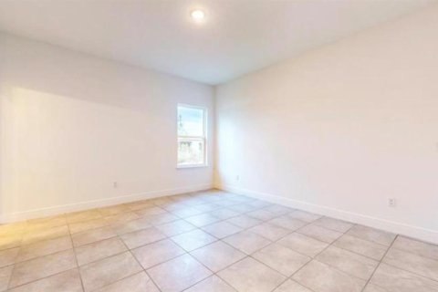 House in Ocala, Florida 4 bedrooms, 146.6 sq.m. № 2122826 - photo 18