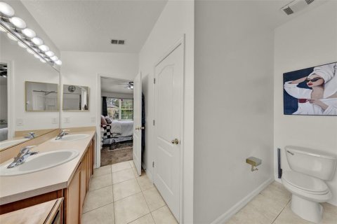 Condo in Apopka, Florida, 2 bedrooms  № 1918069 - photo 15