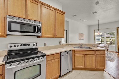 Condo in Apopka, Florida, 2 bedrooms  № 1918069 - photo 10