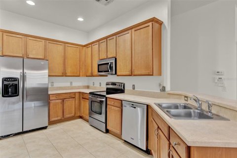 Condo in Apopka, Florida, 2 bedrooms  № 1918069 - photo 9