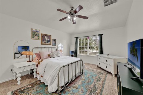 Condo in Apopka, Florida, 2 bedrooms  № 1918069 - photo 12