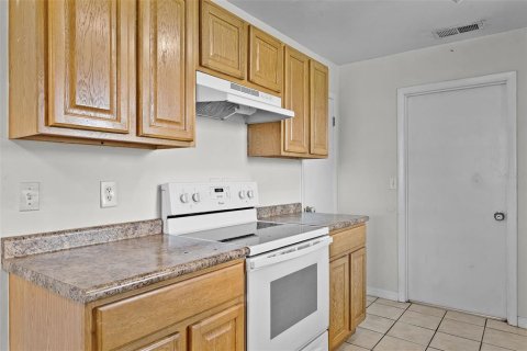House in Orlando, Florida 3 bedrooms, 94.76 sq.m. № 1835264 - photo 9