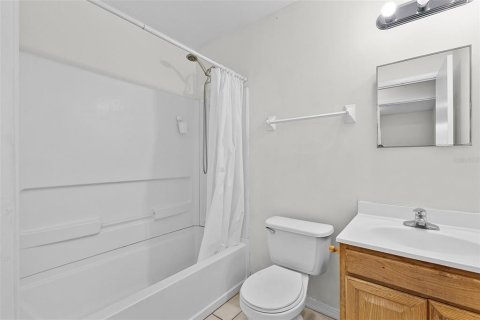 House in Orlando, Florida 3 bedrooms, 94.76 sq.m. № 1835264 - photo 17