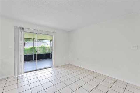 House in Orlando, Florida 3 bedrooms, 94.76 sq.m. № 1835264 - photo 4