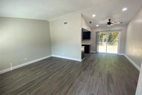 Appartement à louer à Oldsmar, Floride: 2 chambres, 84.17 m2 № 2418626 - photo 7