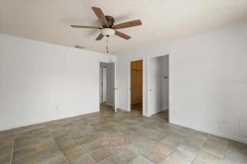House in Orlando, Florida 3 bedrooms, 130.99 sq.m. № 2137302 - photo 23